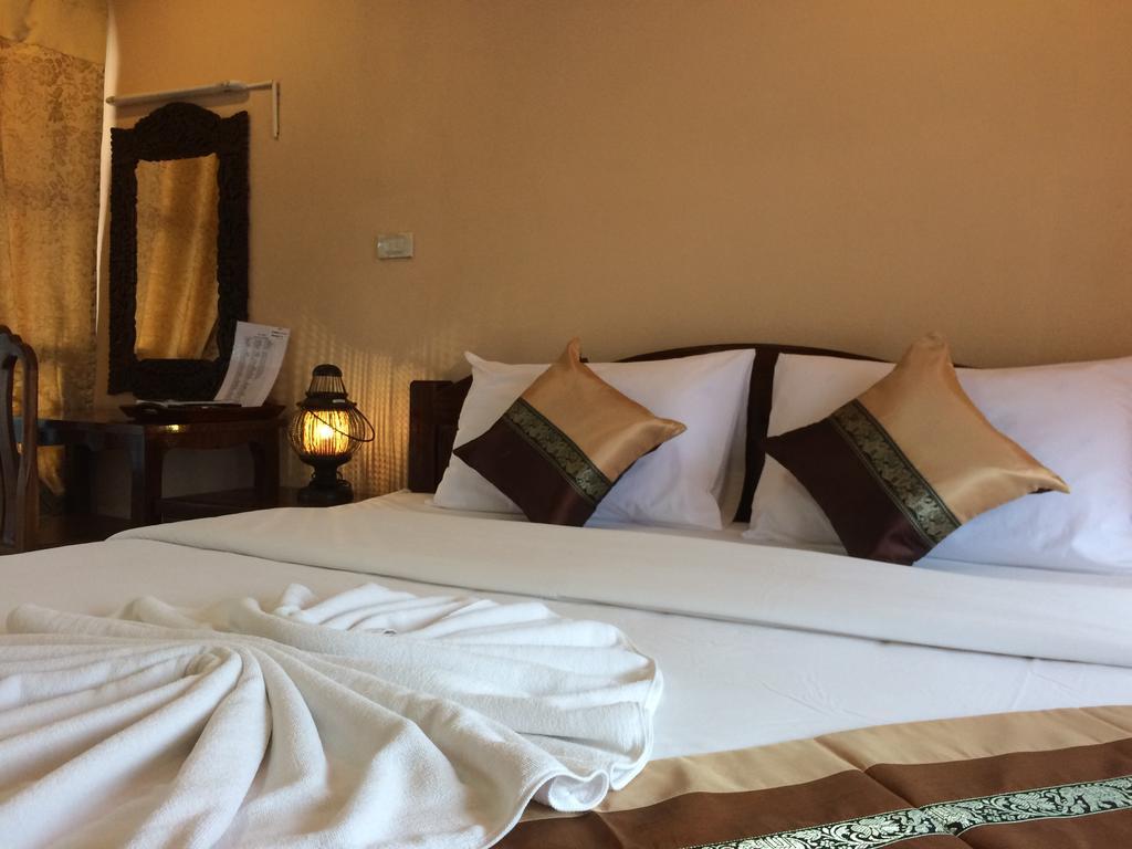 Chok-Wasana Guest House Mae Sariang Zewnętrze zdjęcie