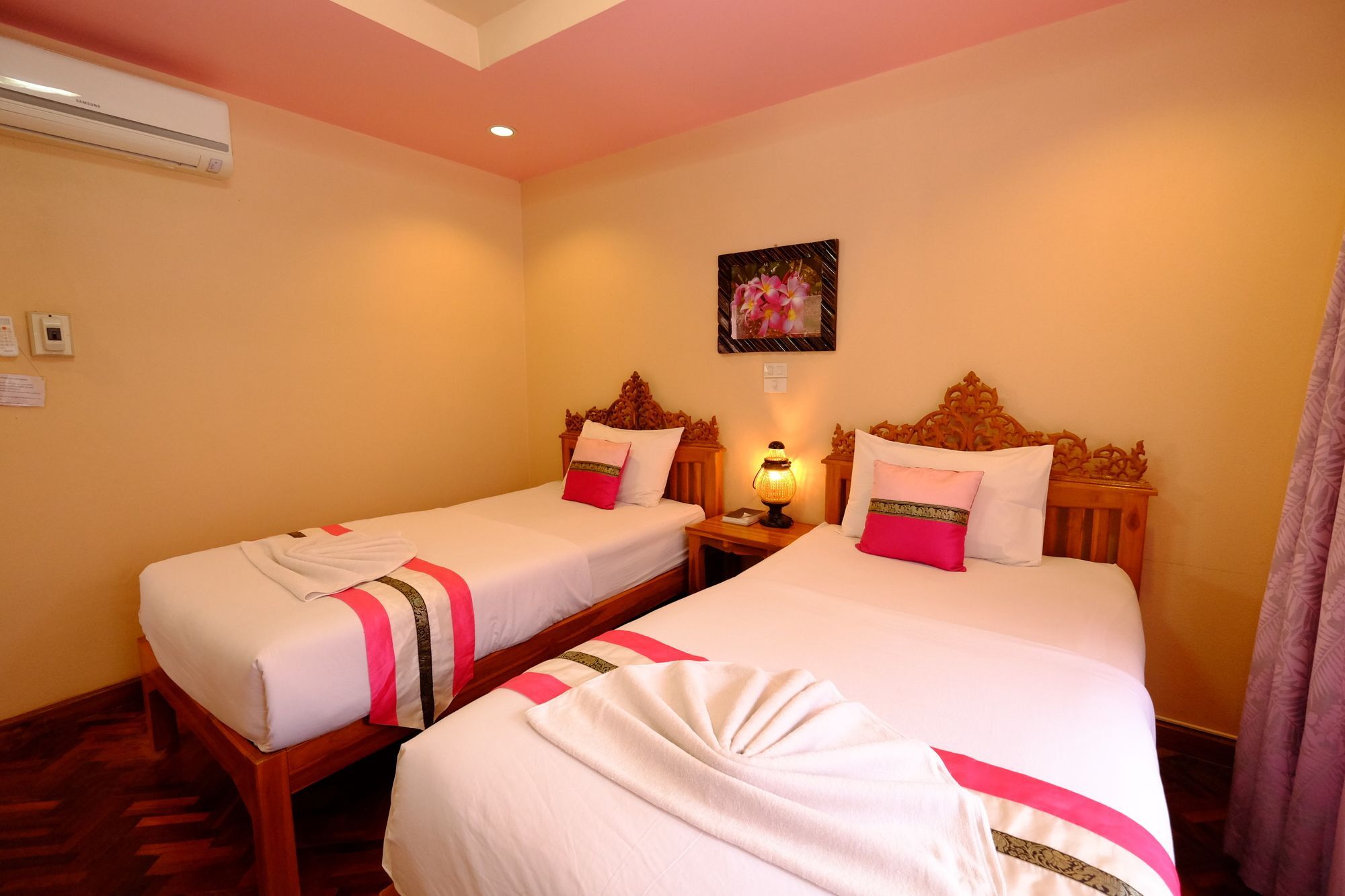 Chok-Wasana Guest House Mae Sariang Zewnętrze zdjęcie