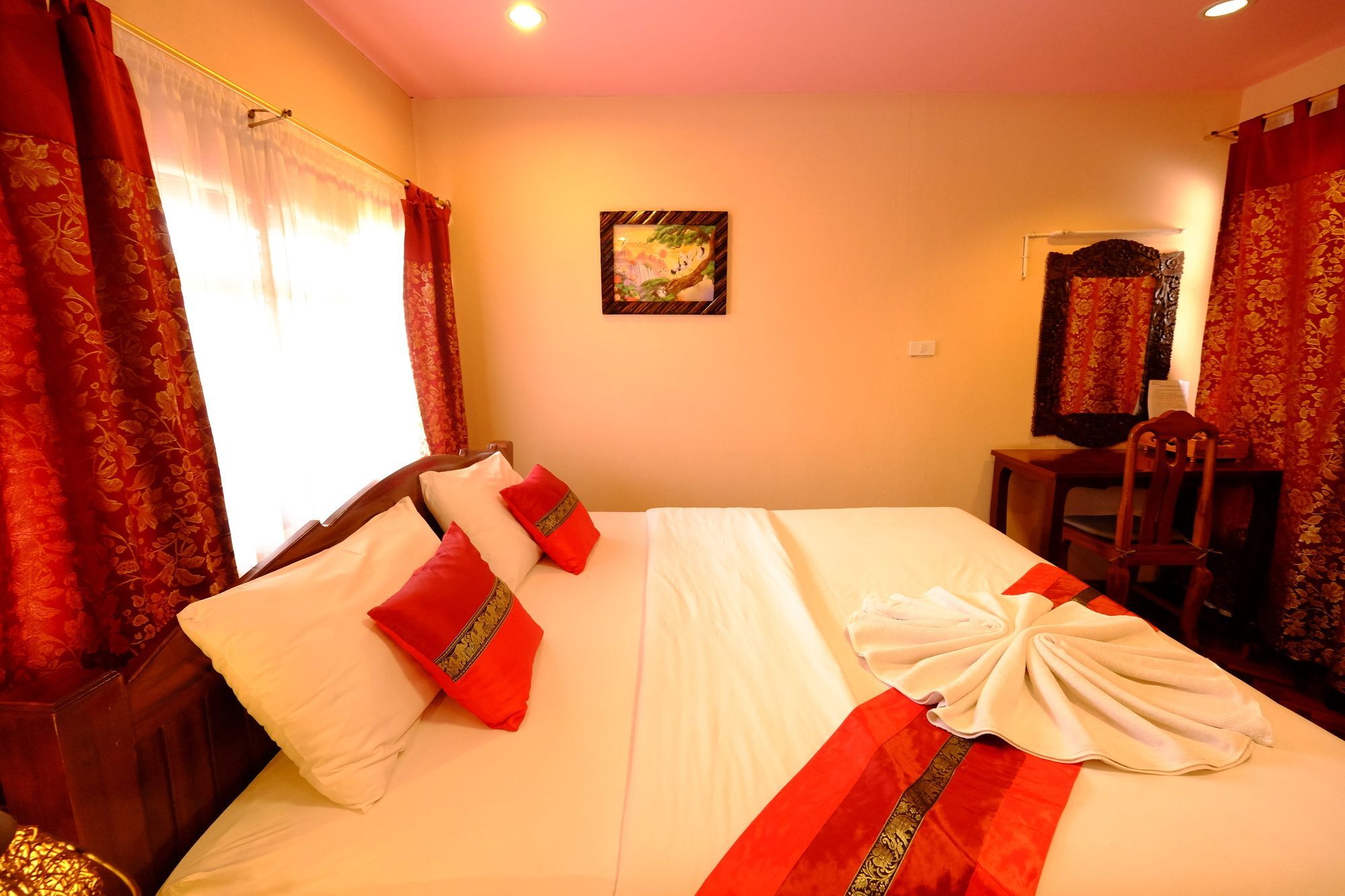 Chok-Wasana Guest House Mae Sariang Zewnętrze zdjęcie